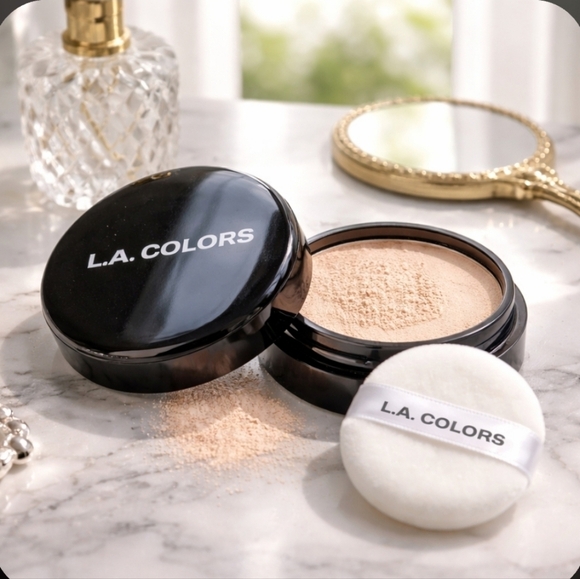 L.A. Colors Other - L.A. Colors Loose Powder Medium Translucent BLP305 NIB